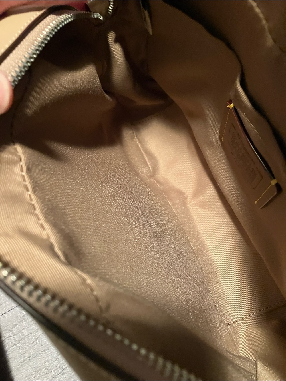 Coach Tan & Beige Signature Canvas Camera Bag. No Call-Outs. Gorgeous! NWT - Picture 13 of 16